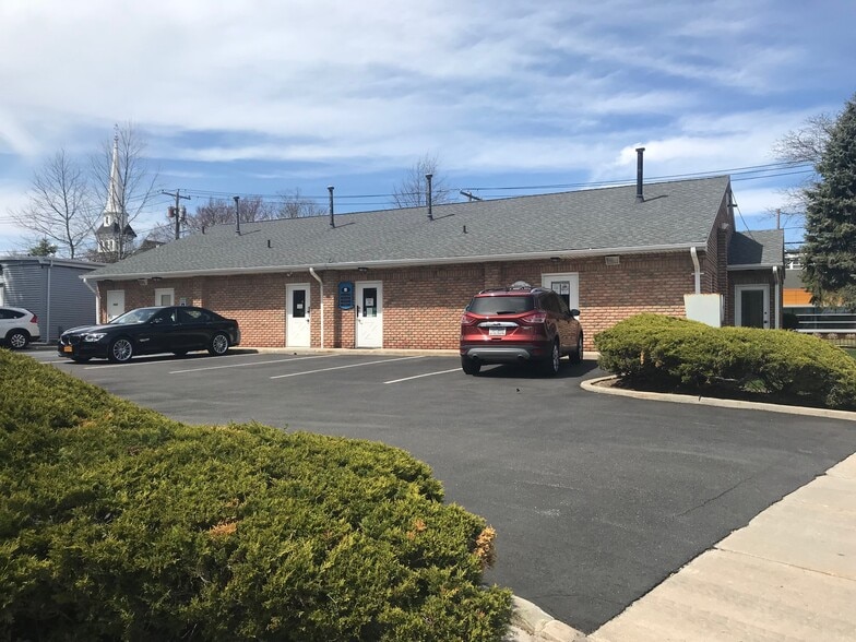 More Photos Of 234 Main St, Center Moriches Medical For Sale
