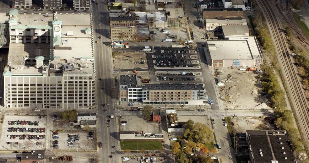 More Photos Of 1320 S 1st St, Milwaukee Apartments For Lease