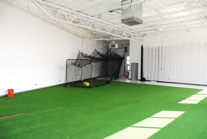 More Photos Of 1343 E Wisconsin Ave, Pewaukee Light Distribution For Lease