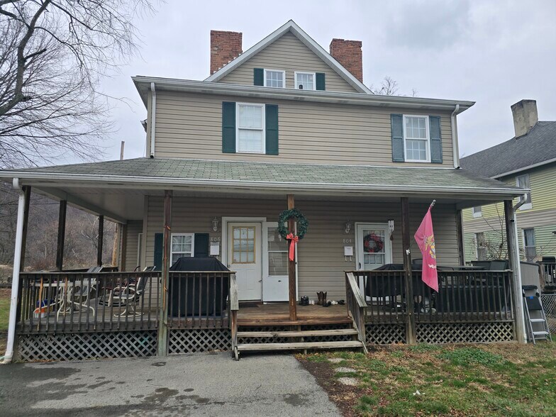 More Photos Of 804 Railroad St, Monongahela Specialty For Sale