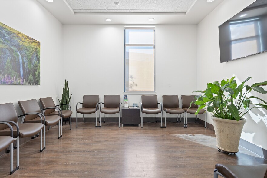 More Photos Of 2460 Beacon St, Chico Healthcare For Sale