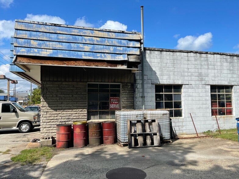 More Photos Of 2400 Ligonier St, Latrobe Auto Repair For Sale