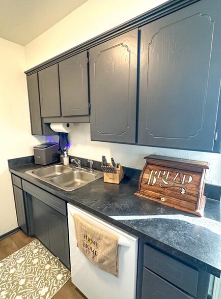 More Photos Of 116 McKenzie Dr, Weatherford Apartments For Sale