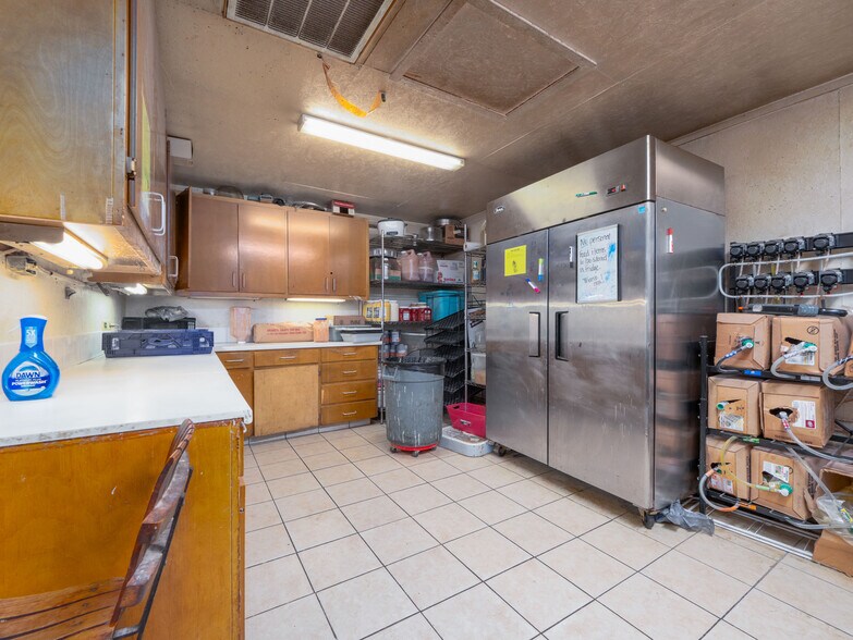 More Photos Of 340 Northview Dr, Jesup Restaurant For Sale