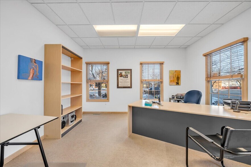 More Photos Of 907 W 14 Mile Rd, Clawson Office For Sale