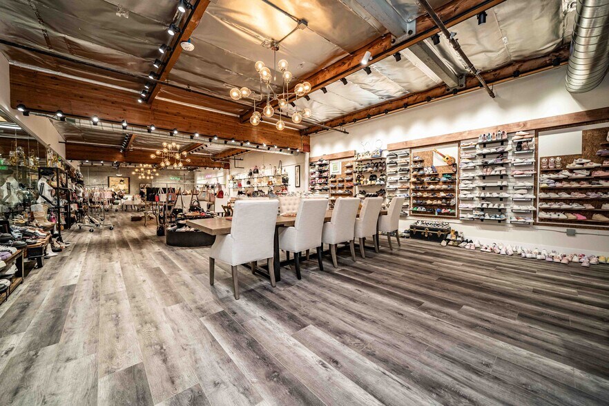 More Photos Of 2001 Saturn St, Monterey Park Light Distribution For Sale