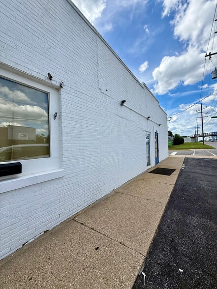 More Photos Of 6730 Columbia Ave, Hammond Warehouse For Sale