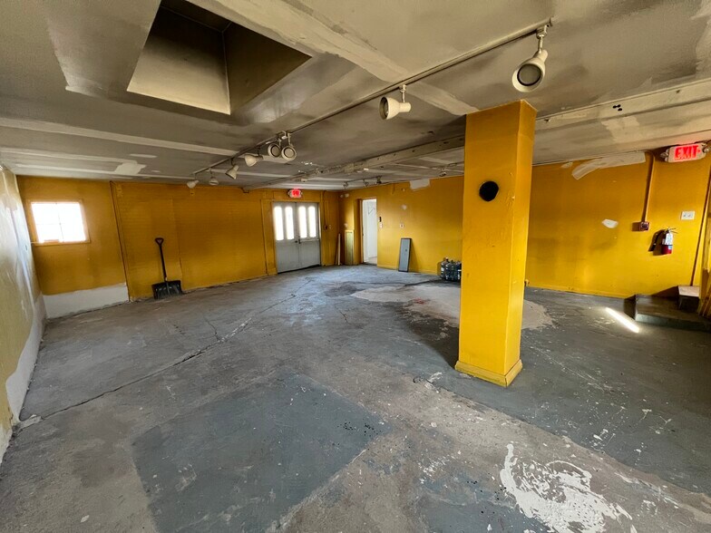 More Photos Of 16059 W 151st St, Lockport Office Residential For Sale