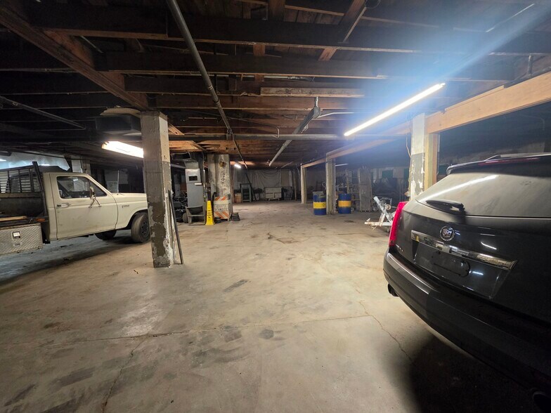 More Photos Of 220 Madison st, Webb City Industrial For Sale