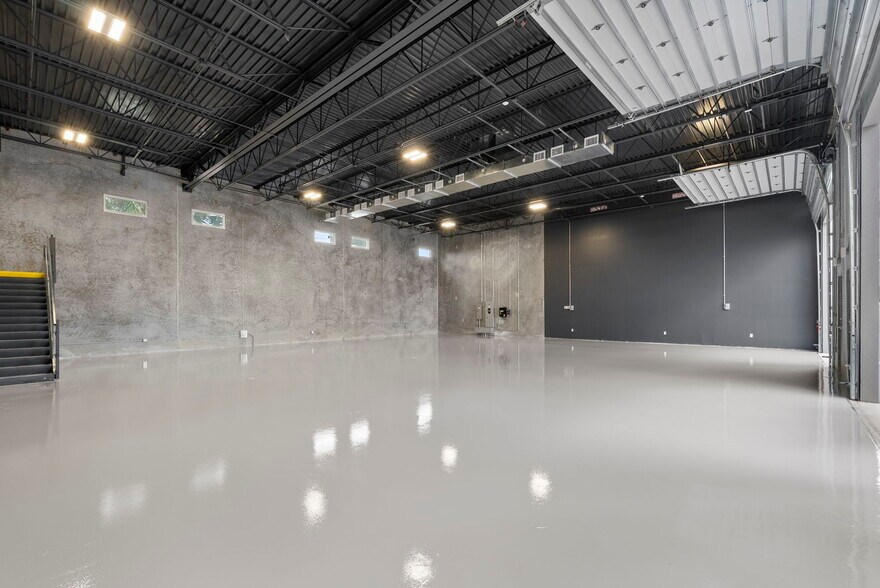 More Photos Of 1111 N 34th St, Tampa Self Storage For Sale