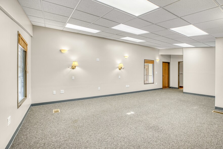 More Photos Of 5238 Evers Rd, San Antonio Warehouse For Sale