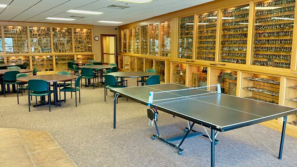 More Photos Of 1014 S Main St, Nicholasville Office For Sale