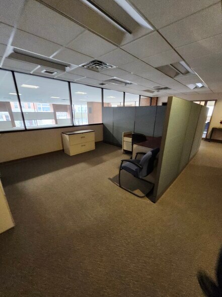 More Photos Of 2 N Mill St, New Castle Bank For Sale