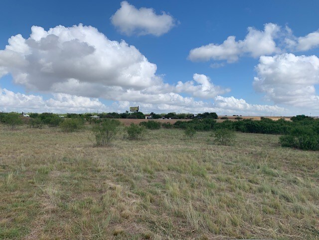 More Photos Of 3520 W US Highway 90, Seguin Land For Sale