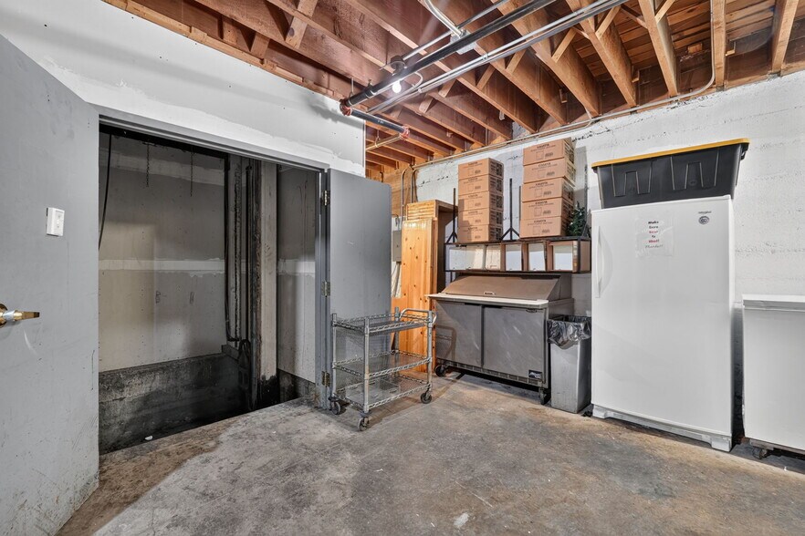 More Photos Of 615 S 1st Ave, Pocatello Restaurant For Sale
