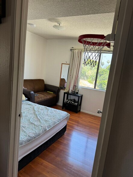 More Photos Of 5335 Huntington Dr N, Los Angeles Apartments For Sale