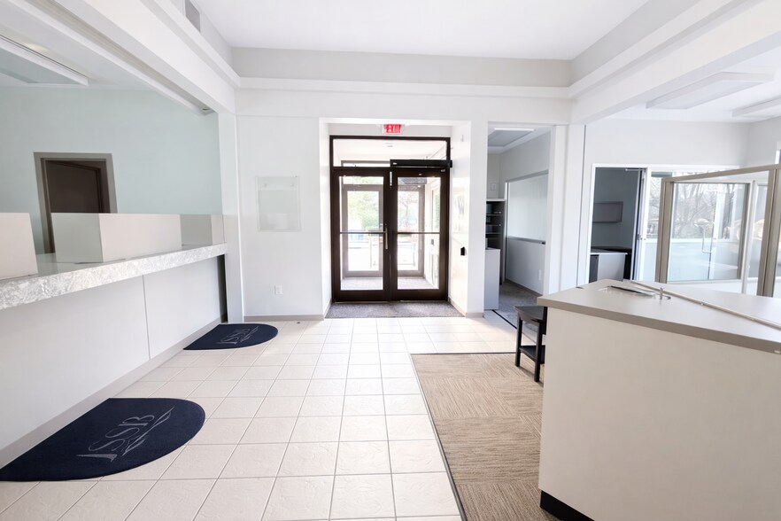 More Photos Of 835 E Bishop St, Bellefonte Bank For Lease