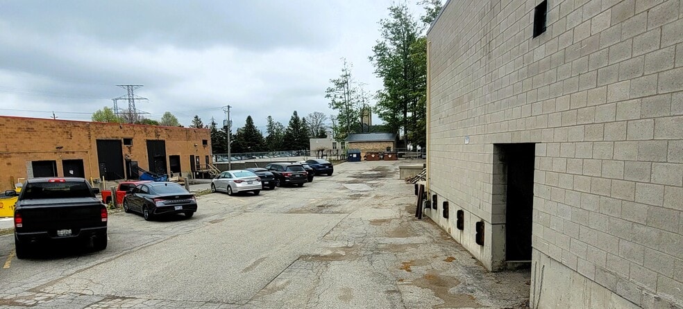 Primary Photo Of 85 Midpark Rd, London Industrial For Lease