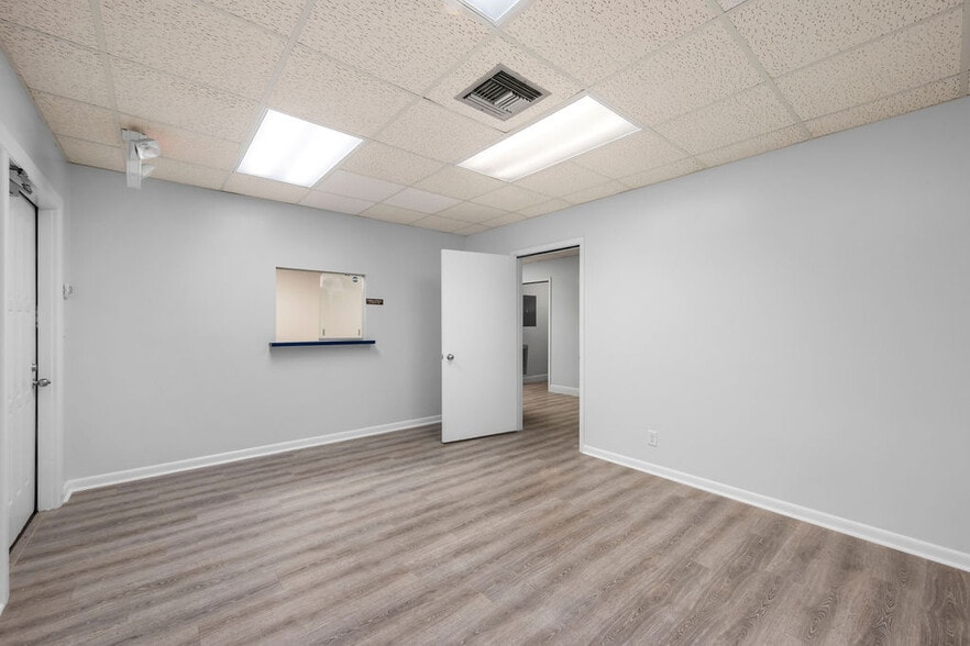 More Photos Of 1801 SE Hillmoor Dr, Port Saint Lucie Medical For Lease