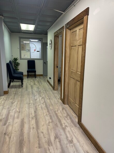 More Photos Of 22 Interstate Dr, Somersworth Office For Lease