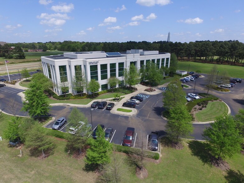More Photos Of 1076 Highland Colony Pky, Ridgeland Office For Lease