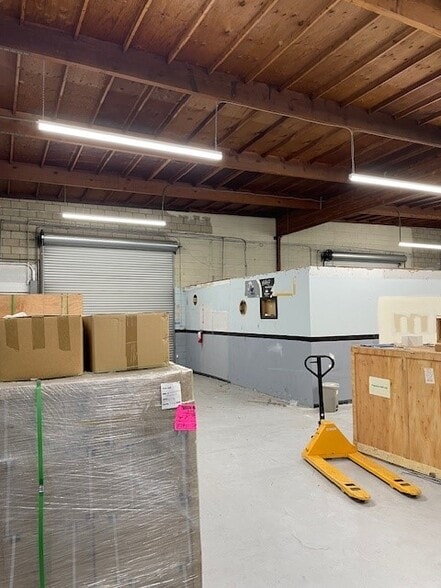 More Photos Of 16257 Illinois Ave, Paramount Warehouse For Sale