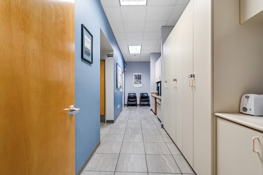 More Photos Of 803-827 Anchorage Place, Chula Vista Light Distribution For Lease