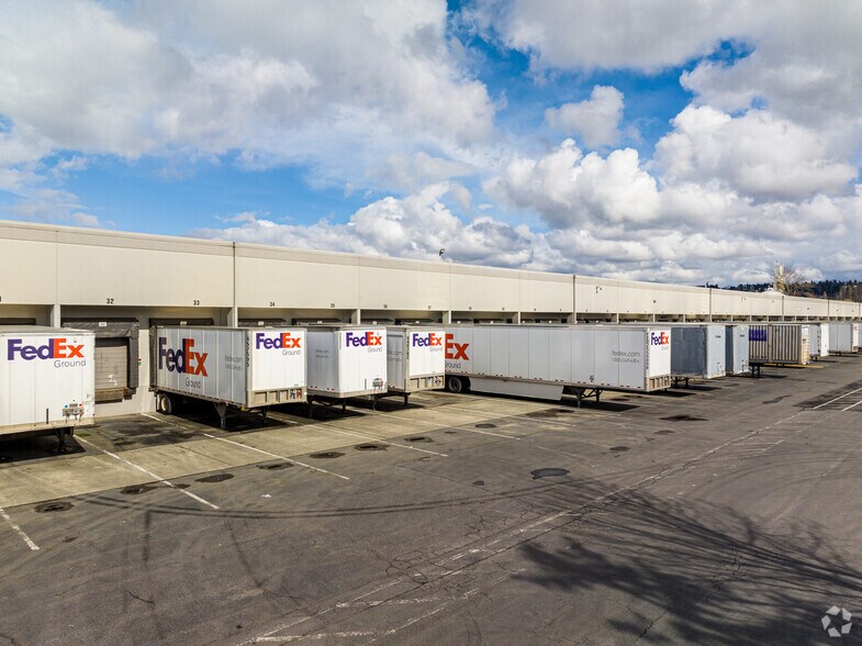 More Photos Of 22114-22140 76th Ave S, Kent Distribution For Lease