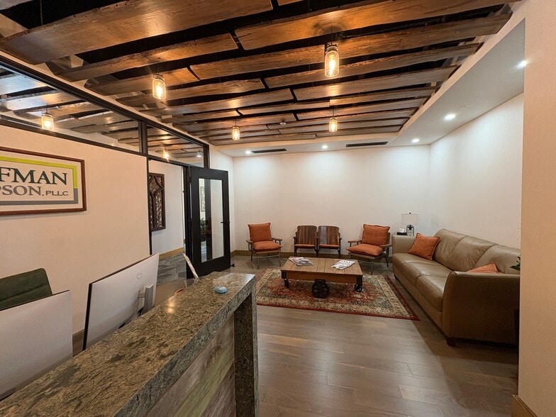 More Photos Of 1990 Main St, Sarasota Loft Creative Space For Lease