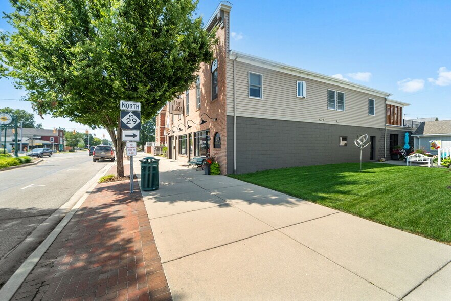 More Photos Of 214 Broadway St, Marine City Storefront For Sale