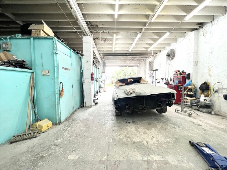 More Photos Of 813 NW 8th Ave, Fort Lauderdale Warehouse For Sale