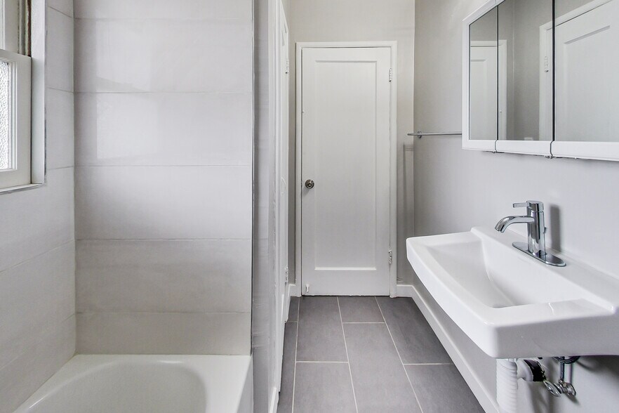 More Photos Of 1207-1233 University Ave, Berkeley Apartments For Sale