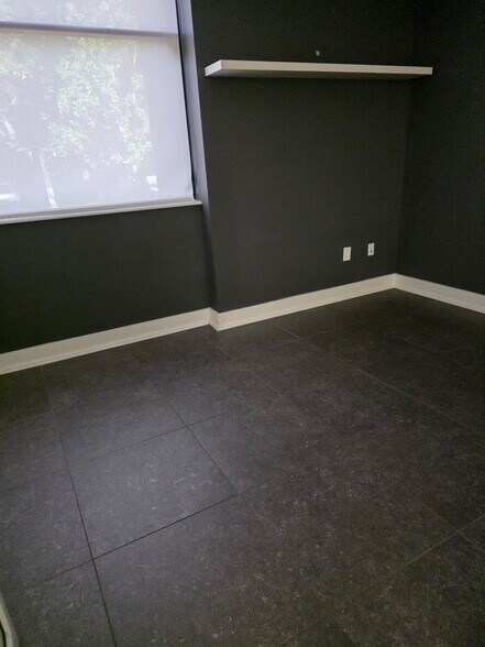 More Photos Of 959 Shotgun Rd, Sunrise Warehouse For Sale