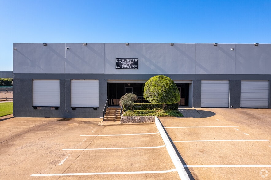 More Photos Of 2154 W Northwest Hwy, Dallas Unknown For Lease