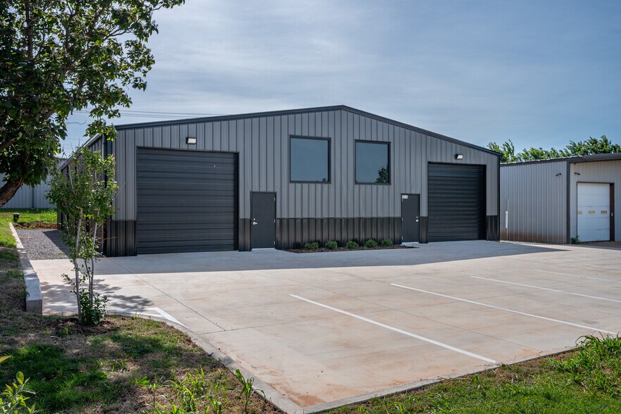 Primary Photo Of 8610 N Classen Blvd, Oklahoma City Warehouse For Lease
