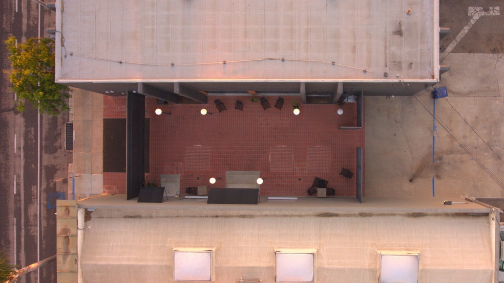 More Photos Of 1895 E Main St, Ventura General Retail For Sale