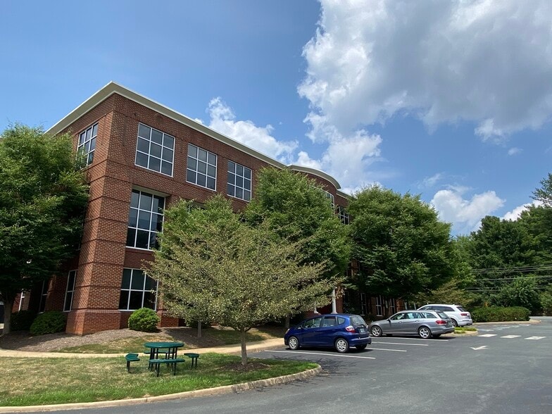 Primary Photo Of 2410 Old Ivy Rd, Charlottesville Medical For Lease