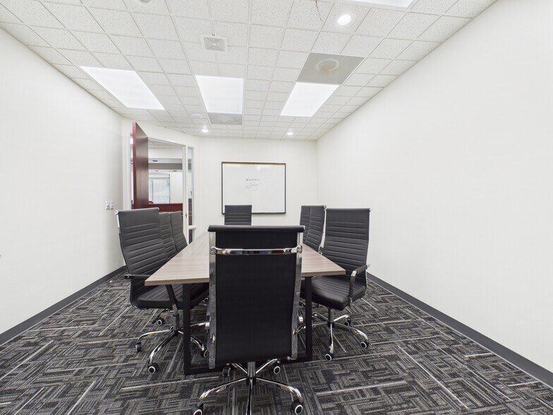 More Photos Of 1110 N Five Mile Rd, Boise Office For Sale