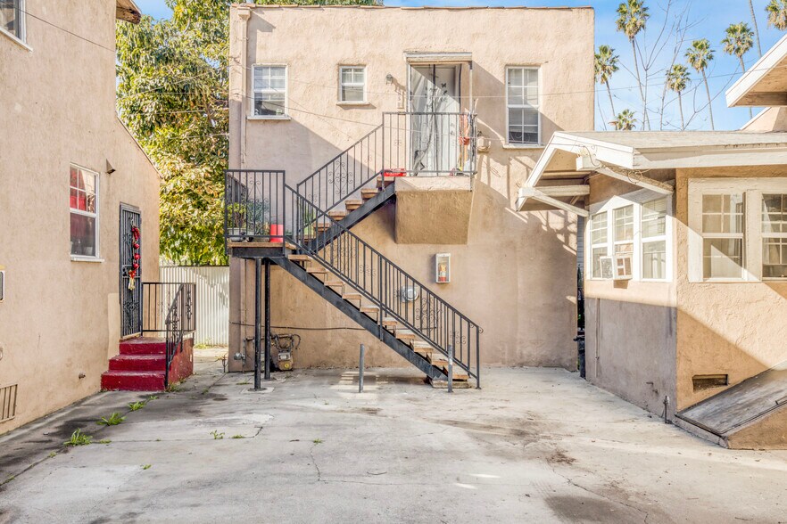More Photos Of 838 E 43rd St, Los Angeles Apartments For Sale