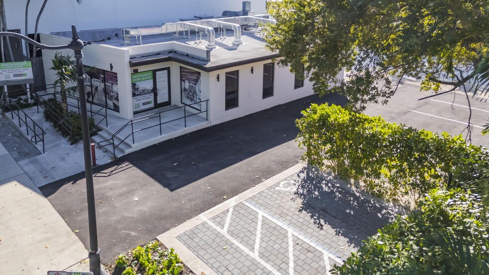 More Photos Of 1760 SW 22 St, Coral Gables Restaurant For Lease