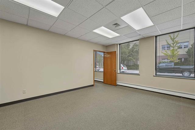 More Photos Of 414 E Walnut St, Green Bay Office For Sale