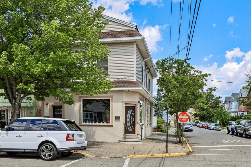 More Photos Of 63 Union Blvd, Wallington Office For Lease