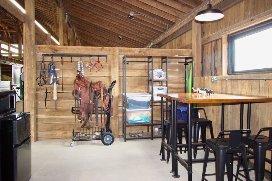 More Photos Of 3476 Fairview Rd, Lewisburg Specialty For Sale