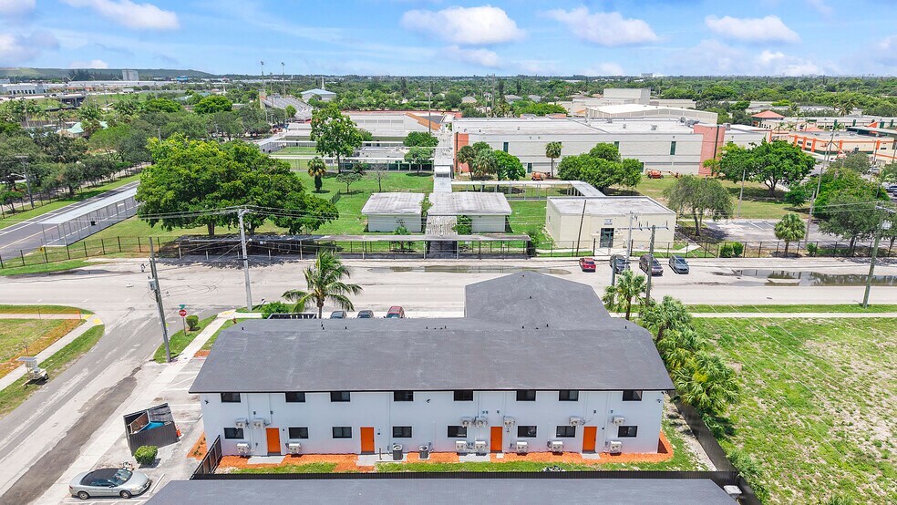 More Photos Of 940 NW 8th Ave, Pompano Beach Apartments For Sale