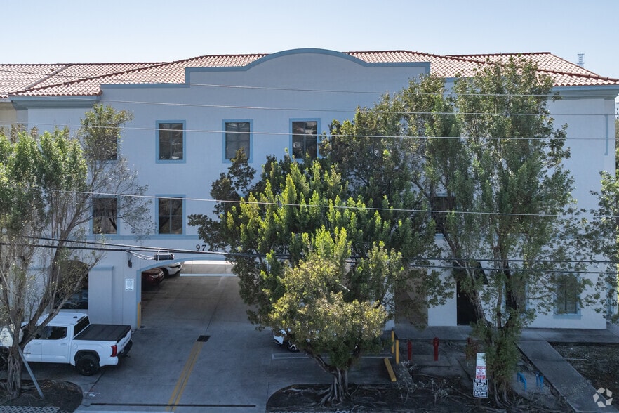 Primary Photo Of 9726 E Indigo St, Miami Office For Lease