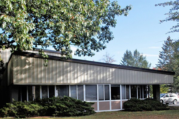 More Photos Of 179 Commerce St, Williston Flex For Sale