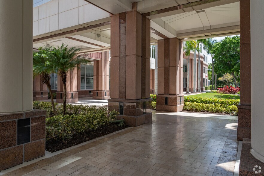More Photos Of 1 Town Center Rd, Boca Raton Office For Lease