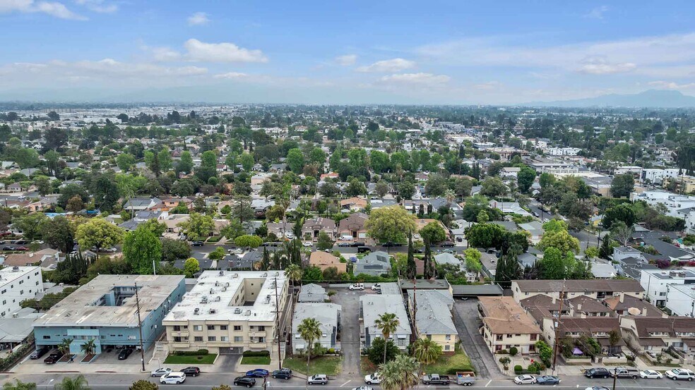 More Photos Of 6860-6870 Hazeltine Ave, Van Nuys Apartments For Sale
