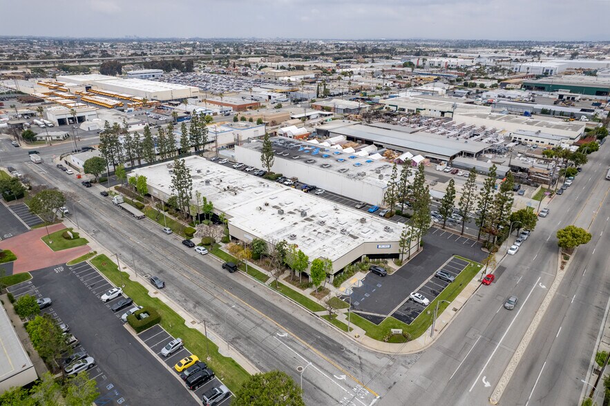 More Photos Of 101-111 W Walnut St, Gardena Light Distribution For Lease