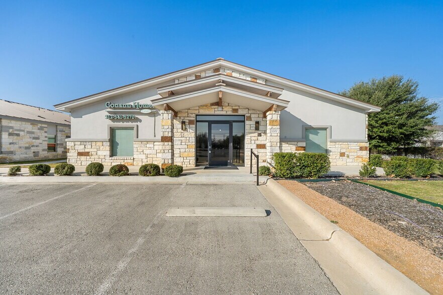 More Photos Of 2200 N AW Grimes, Round Rock Medical For Lease
